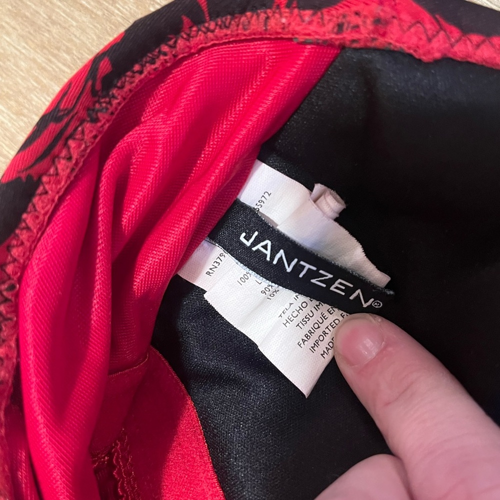 Jantzen Red and Black Floral Women's Swimsuit - Picture 4 of 6